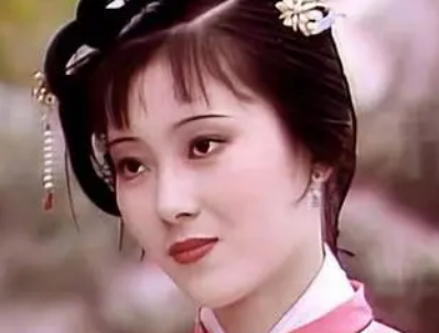  红楼梦中邢岫烟是什么出身？她是个什么样的人？