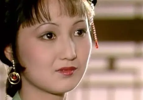 尤三姐跟贾珍是清白的吗？两人到底是什么关系？