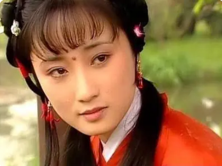 红楼梦中的香菱是什么来历？指的是谁？