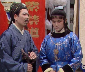贾珍和贾宝玉是平辈吗？贾珍和贾宝玉是什么关系？