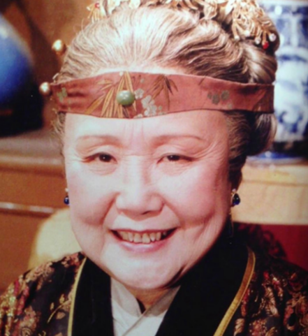 贾母人物性格特点有哪些？贾母是一个什么样的人？