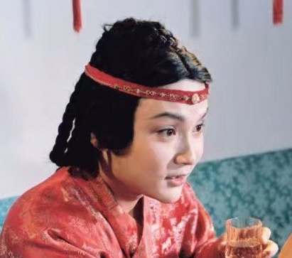  贾宝玉是谁？是个什么样的的人物？