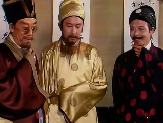 贾代儒是贾源的儿子吗？贾代儒与贾源有亲属关系吗？
