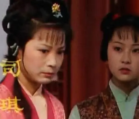司棋是谁的丫头？她和贾母是什么关系?