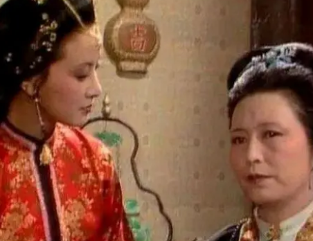宝玉金钏之间怎么回事？贾宝玉对金钏做了什么？