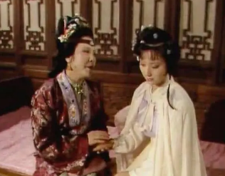 邢夫人为什么喜欢林黛玉？她是如何看待林黛玉的？