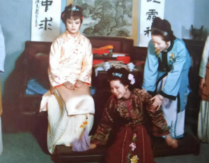 探春最后为什么叫了赵姨娘“娘”？探春是怎么想的？
