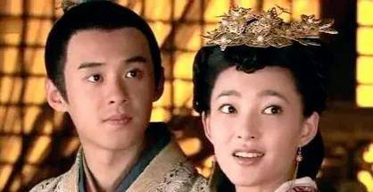王娡：汉武帝的亲生母亲，曾被外祖母送给了刘启，后来扶持刘彻登上帝位