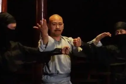 董海川为什么要当太监？和什么事情有关？