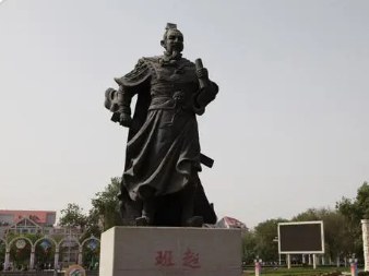 班超和班固是什么关系？他们是父子吗？