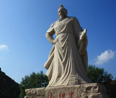 俞大猷戚继光有什么作为？谁功劳大/