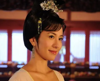 谁是虢国夫人？他有哪些事迹？