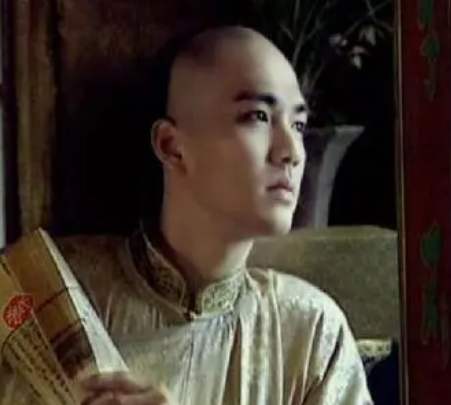 纳兰性德最出名的一句诗是什么？表达了什么意思？