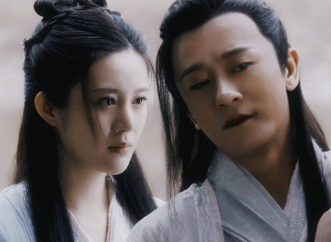 杨逍和纪晓芙差了多少岁？他们的年龄差距大吗？