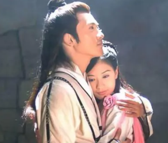 原著中张无忌真的爱赵敏吗？书中是如何记载的？