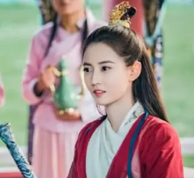 赵敏和殷素素是什么人？她们是一个人吗？