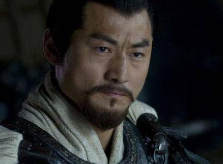  苻登和苻坚之间有关系吗？是什么关系？