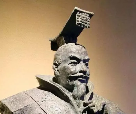 苻坚与秦始皇是什么关系？他是秦始皇的什么人？