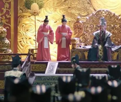 申屠嘉檄召邓通的原因是什么？是什么典故？