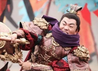 鱼俱罗为什么能杀了李元霸？他们谁更厉害？