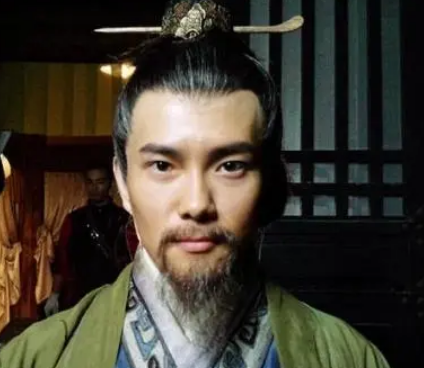  汉和帝要处死班固的原因是什么？有什么考虑？