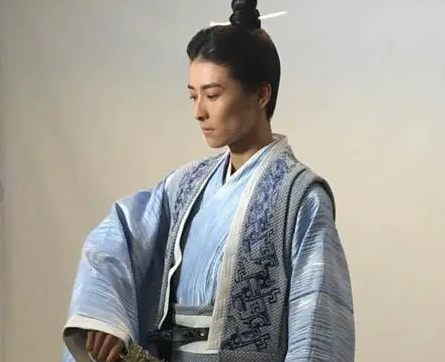 何晏简介，有什么生平和成就？