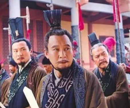如何评价晁错？他有什么缺点和不足的地方?