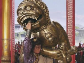 秦琼举狮子吐血的故事是怎样的？当时是怎么回事？