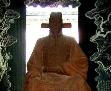  左光斗和史可法是什么人？他们之间是什么关系？