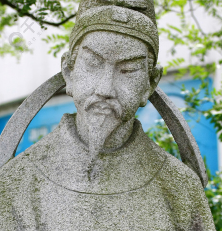 陈子昂最有名的诗是哪一首？作品叫什么名字？