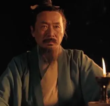 刘秉忠和谁设计了元大都？此人名字叫什么?