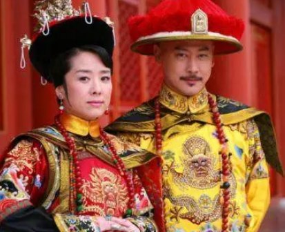  白莲教首领是什么来历？她是谁？