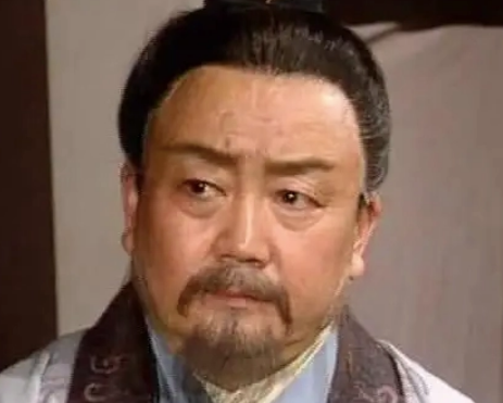  段颎与贾诩是什么关系？是贾诩外公吗？
