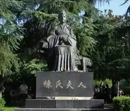  练氏夫人是谁？是个什么样的人？