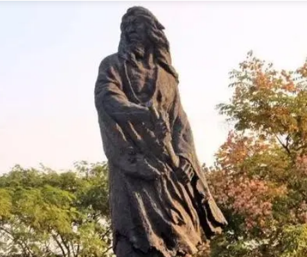   豫让是什么身份？是一个怎样的人？