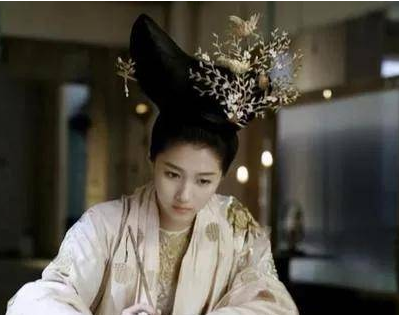  何婧英是什么结局？活了多少岁？