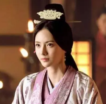  甄宓是什么身份？当过皇后吗？