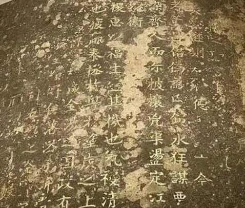 钱镠是一个怎样的人？文学成就有哪些？