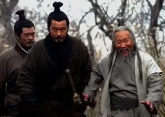 曹操错杀吕伯奢一家的故事是怎样的？当时发生了什么？