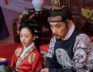 张绿水是燕山君的奶妈吗？他们是什么关系？