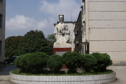刘元卿猱作品如何？内容特点是什么？