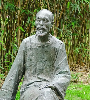 不拘一格降人才是什么出处？作者是龚自珍吗？