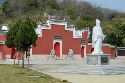  王审知是如何成为皇帝的？在位几年？