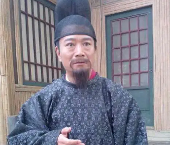 高季辅住在长安哪个坊？具体情况是怎样的？