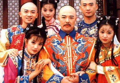   尔康与傅恒是什么关系？为何叫他傅六叔？
