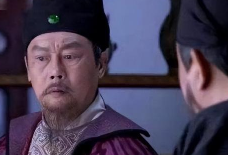张说的历史背景是什么？政治生涯怎么样？