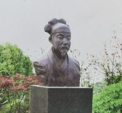  崔群是什么身份？是贤人吗？