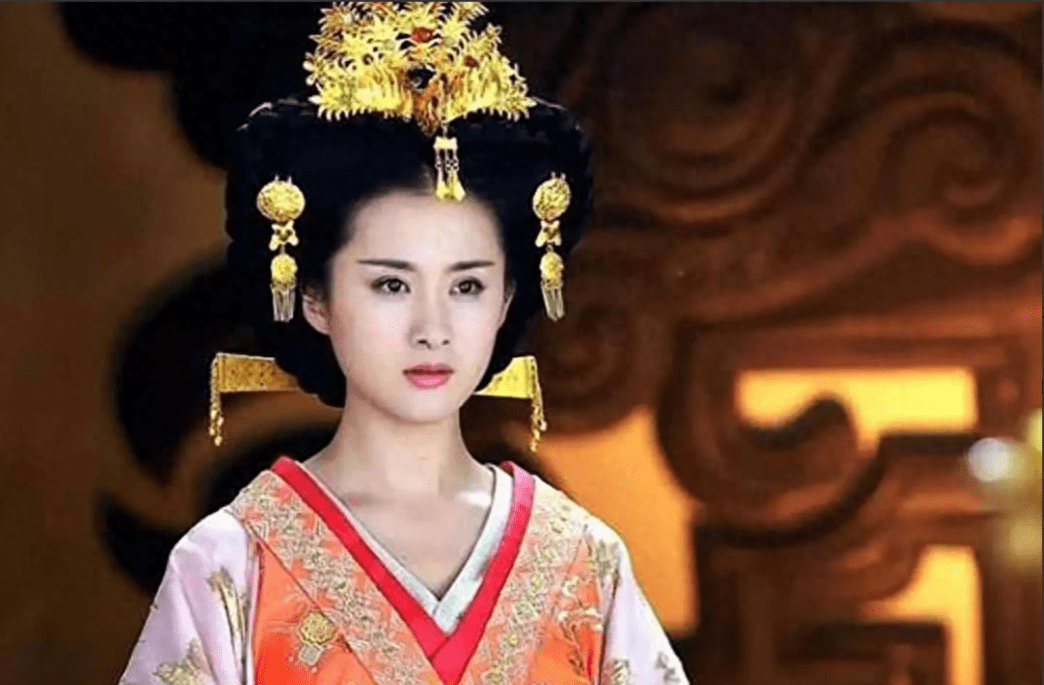 元朝将军掌握大量军队，希望娶皇后为妻，皇后：能否选择我的女儿？她更年轻