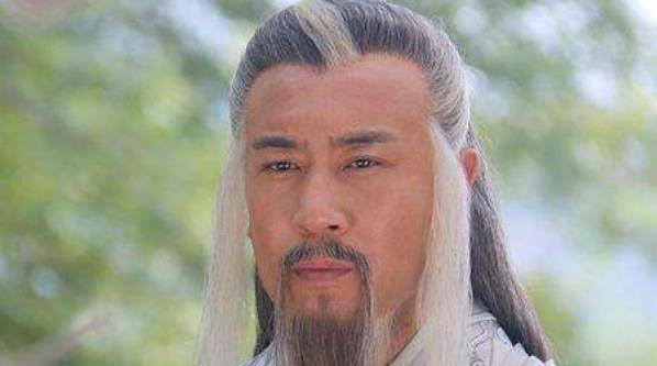 三千年前姜子牙曾预言：此地必有宝藏，现今果真发现了一座宝石山