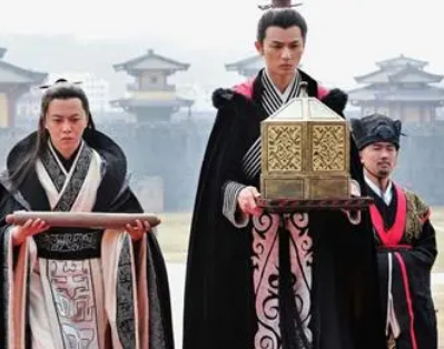 历史上秦舞阳看到嬴政后是什么反应？真相是什么？